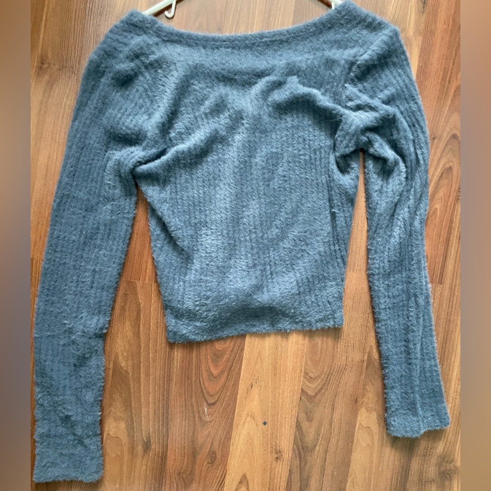 Hollister Heather Gray Women's Cardigan - Picture 2 of 4